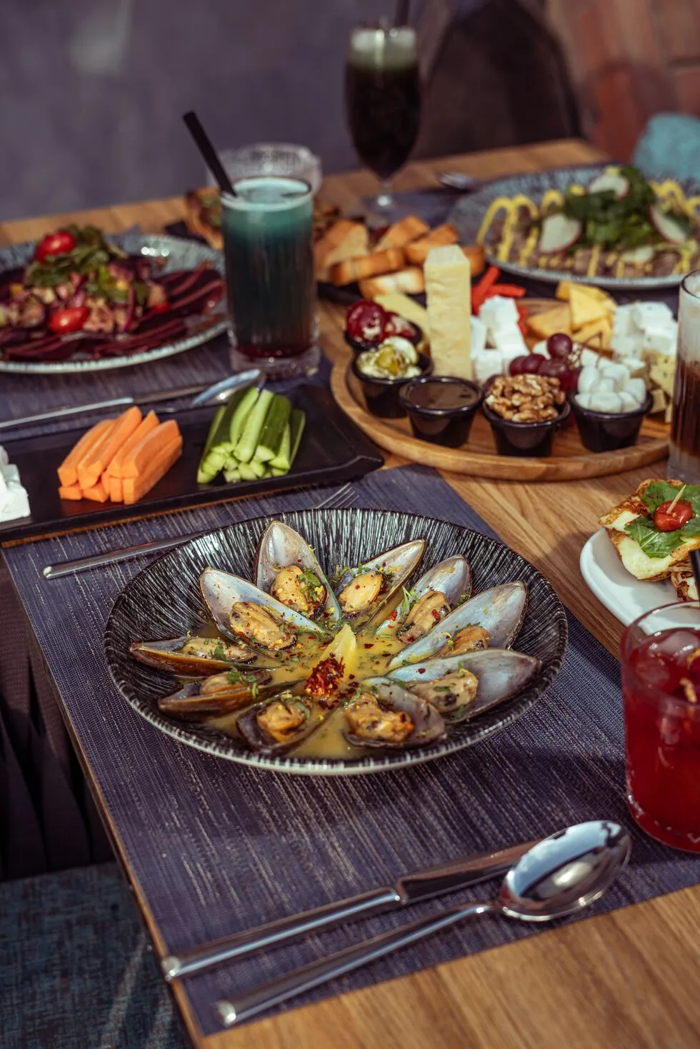 Food and drinks served in a refined poker bar atmosphere.